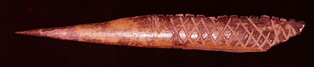45KT28. L-Awl fragment (Type 1), Cultural Component VII, Cayuse Phase.